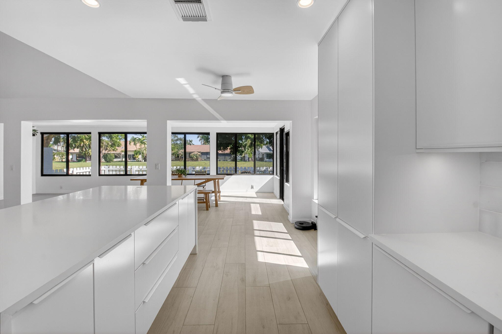 233 Southwest 28th Avenue Delray Beach, FL 33445 - Photo 16 of 61 Kitchen