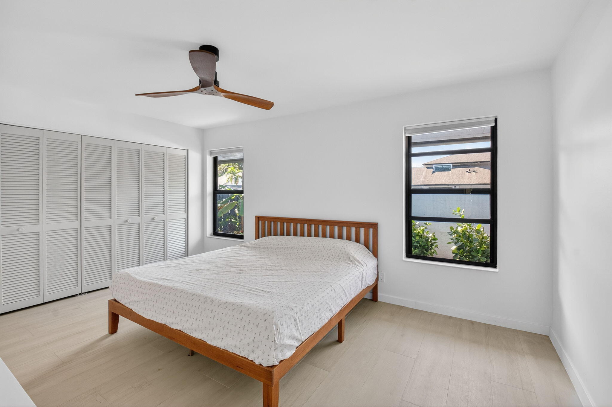 233 Southwest 28th Avenue Delray Beach, FL 33445 - Photo 29 of 61 Primary bedroom