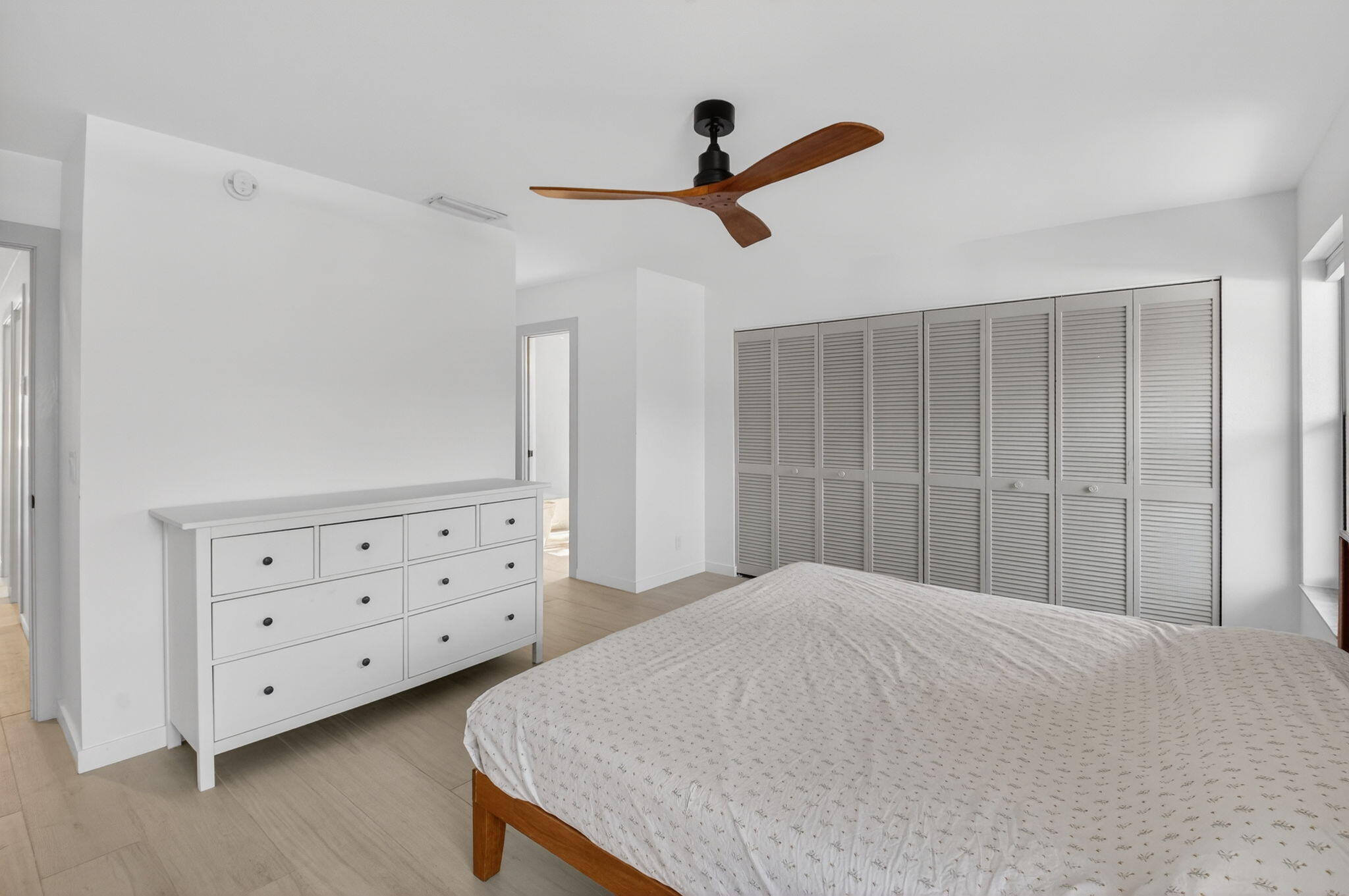 233 Southwest 28th Avenue Delray Beach, FL 33445 - Photo 31 of 61 Primary bedroom