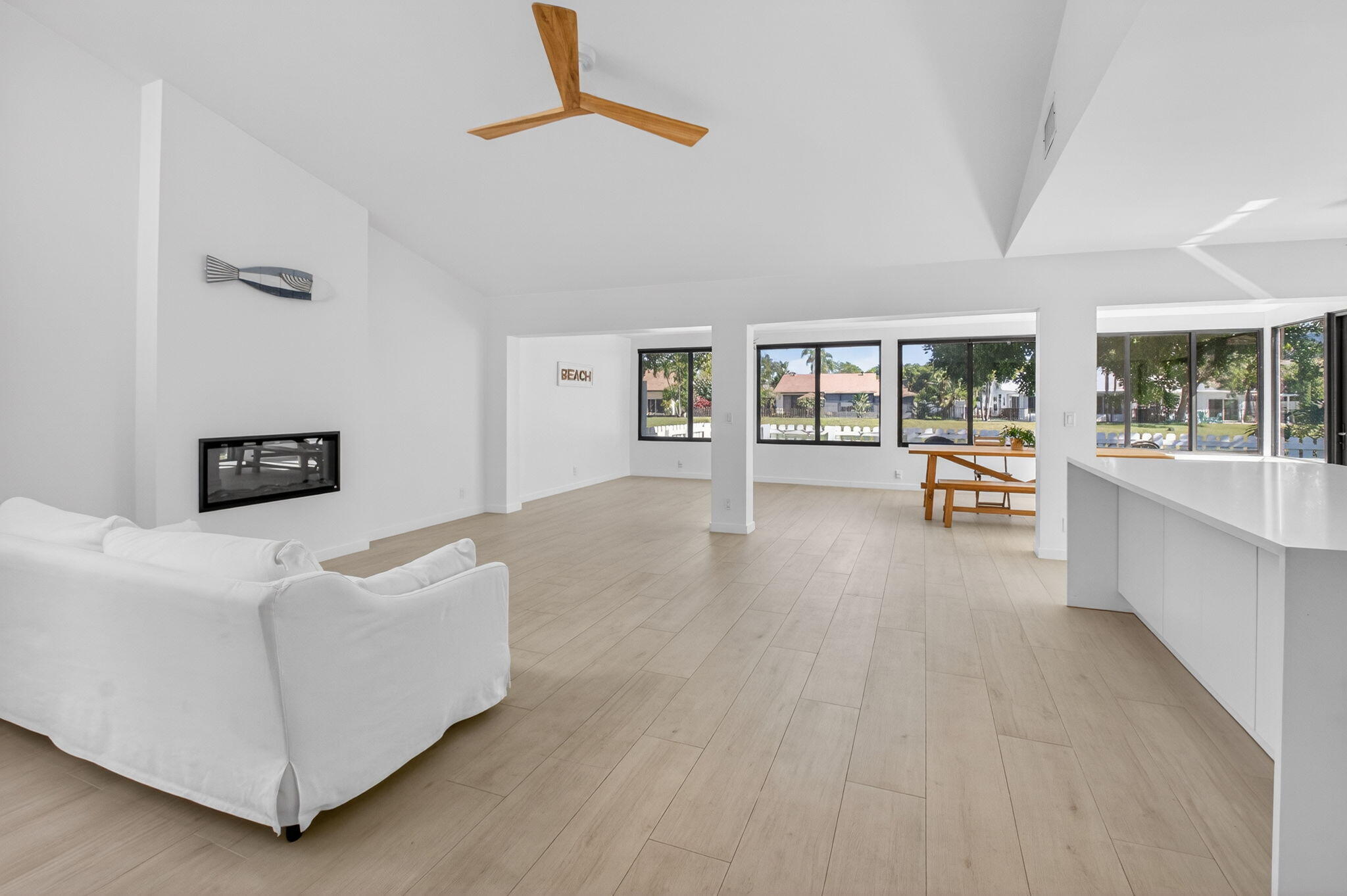 233 Southwest 28th Avenue Delray Beach, FL 33445 - Photo 7 of 61 Great room