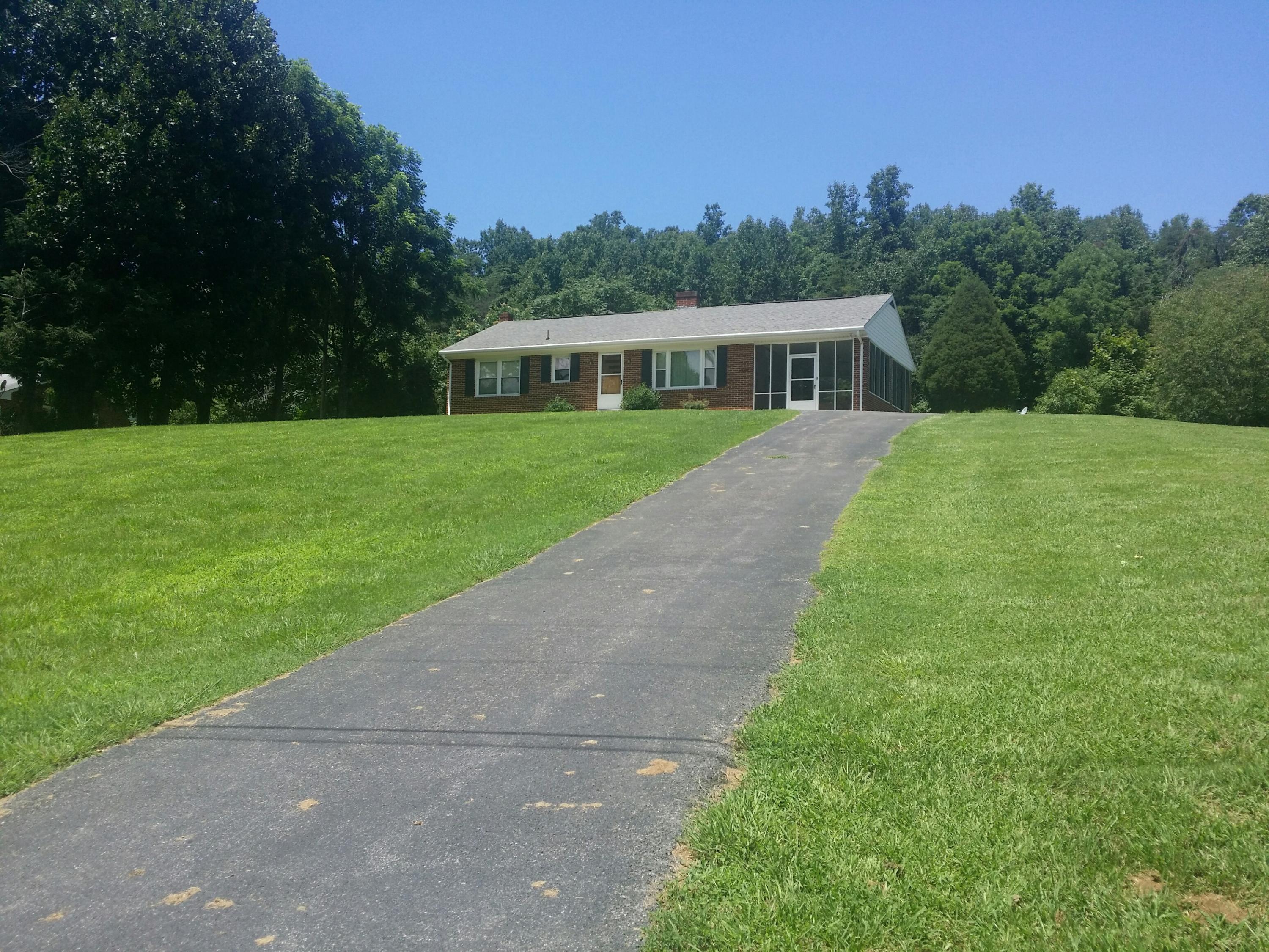 9609 Springwood Road Buchanan, VA 24066 - Photo 11 of 17 front view