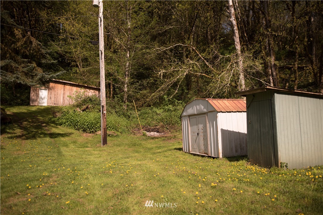 151 Larson Road Longview, WA 98632 - Photo 3 of 24