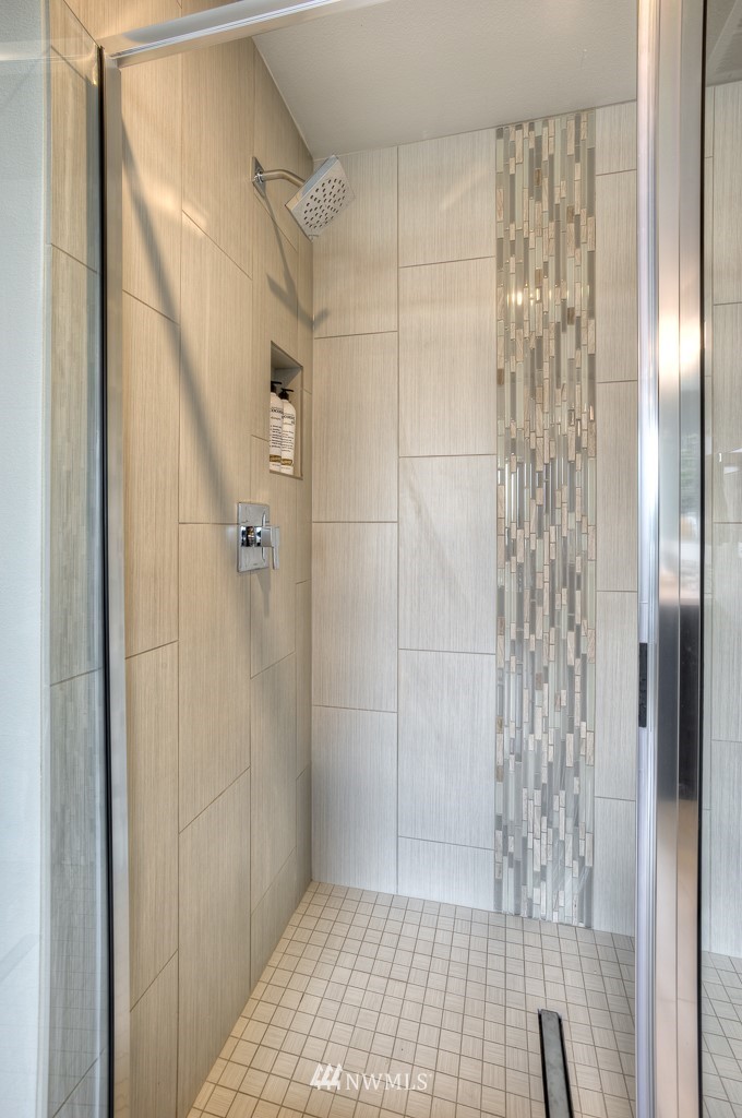 8843 Northeast 202nd Place, Unit 9 Bothell, WA 98011 - Photo 14 of 22 Gallery Image 14