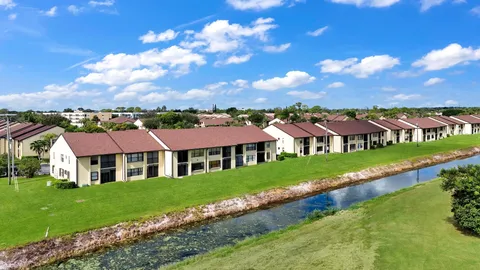 $219,000 | 4708 Lucerne Lakes Boulevard East, Unit 104, Lake Worth, FL 33467