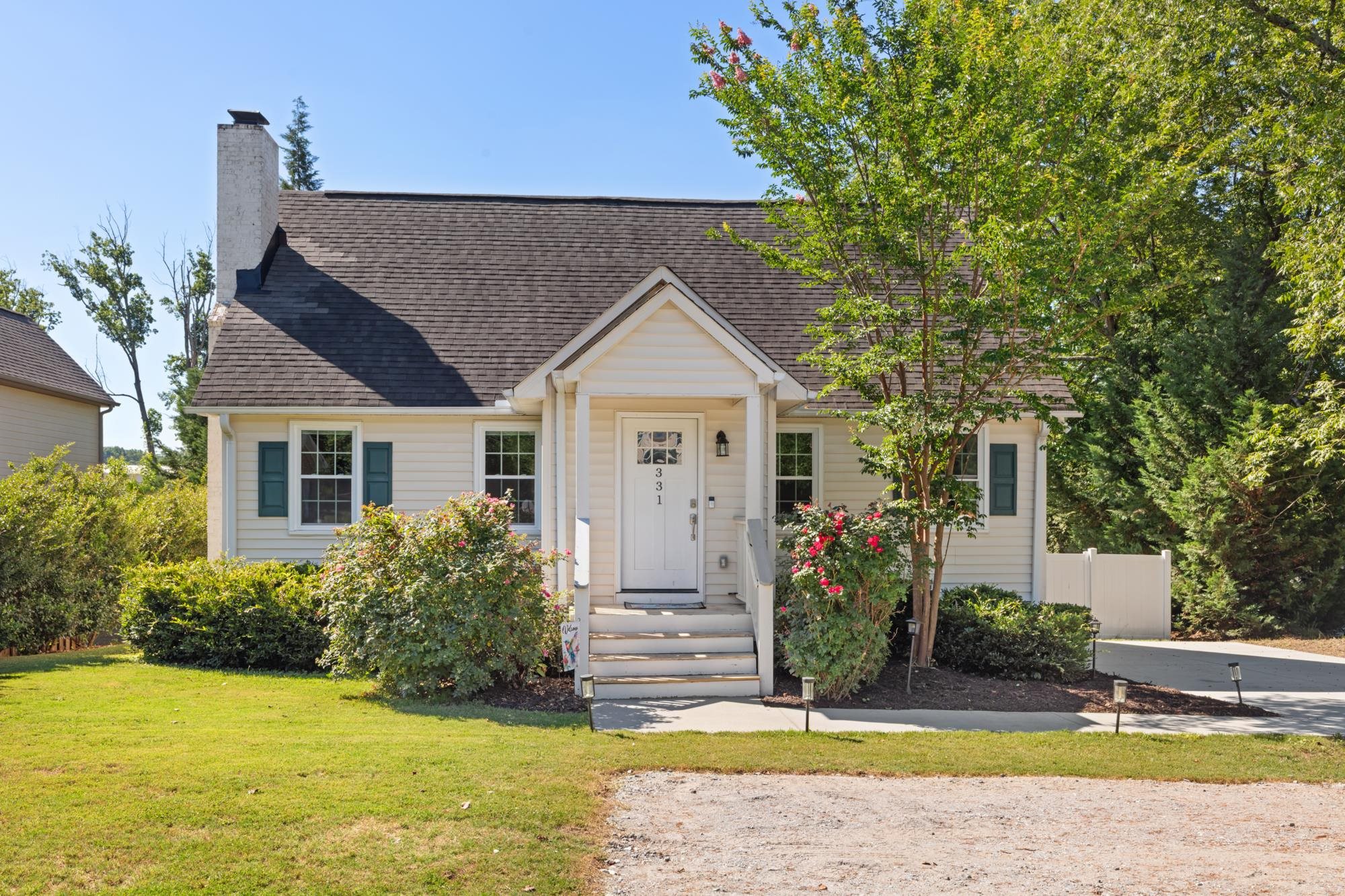 331 Hammett Bridge Road Greer, SC 29650 - Photo 2 of 28
