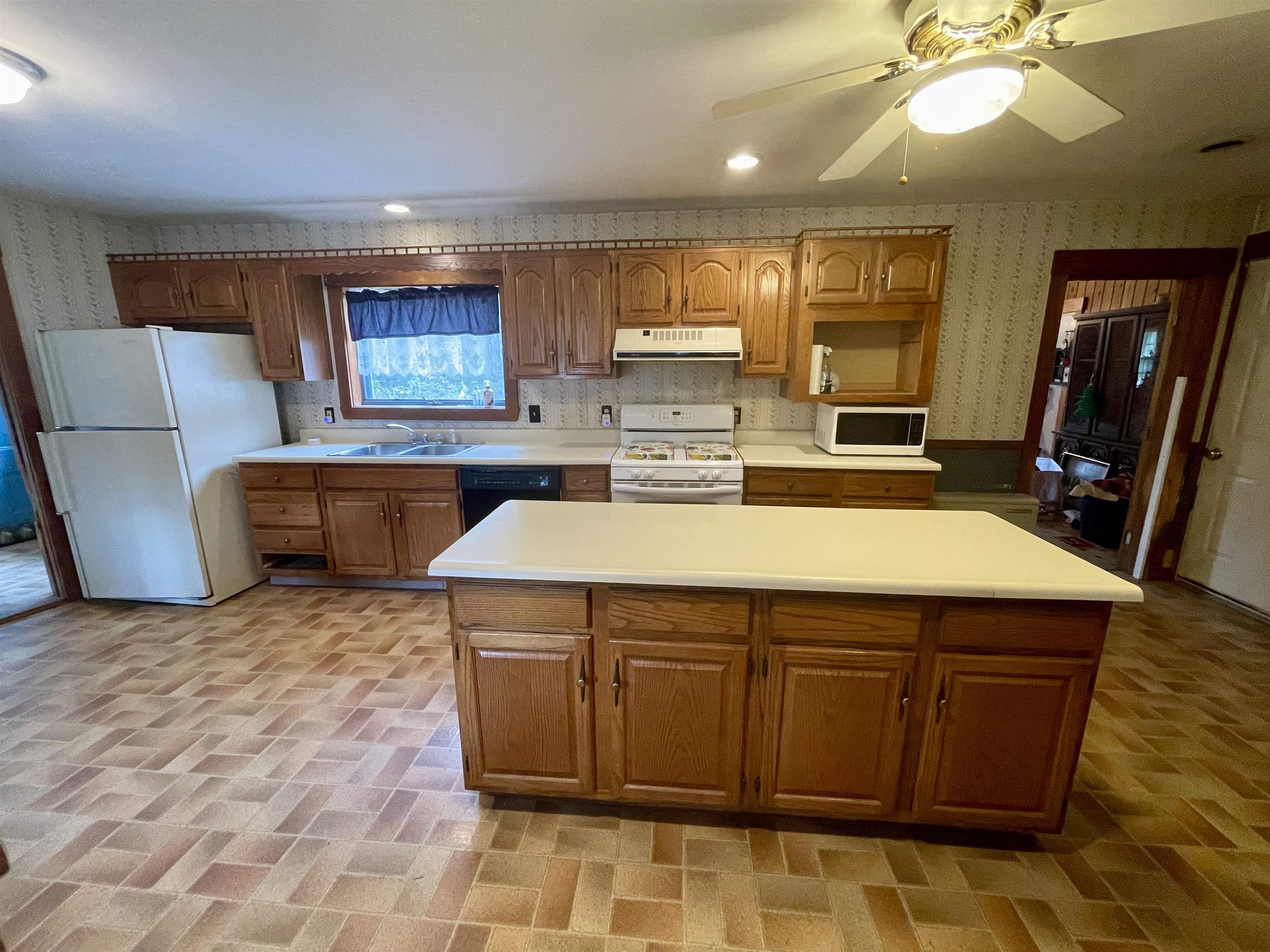 44 Main Street Milton, NH 03852 - Photo 15 of 58
