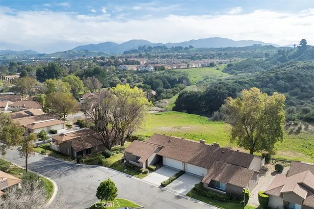 $580,000 | 26283 Rainbow Glen Drive, Newhall, CA 91321