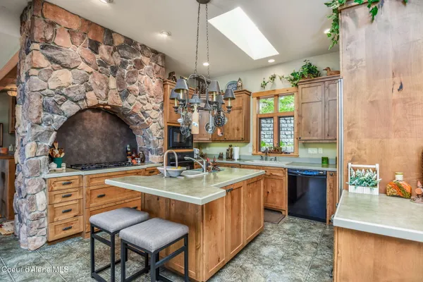 $3,490,000 | 412 East Beachhouse Lane, Harrison, ID 83833