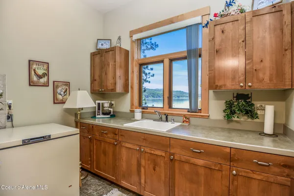 $3,490,000 | 412 East Beachhouse Lane, Harrison, ID 83833