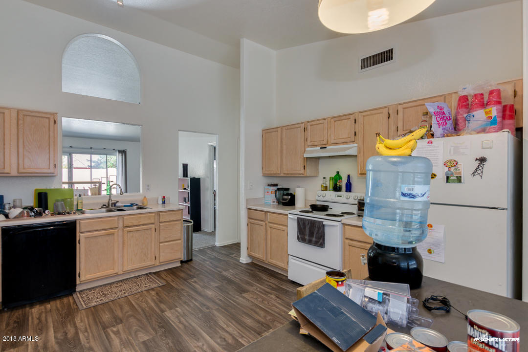 1432 East Carson Road Phoenix, AZ 85042 - Photo 8 of 29 08-Carson