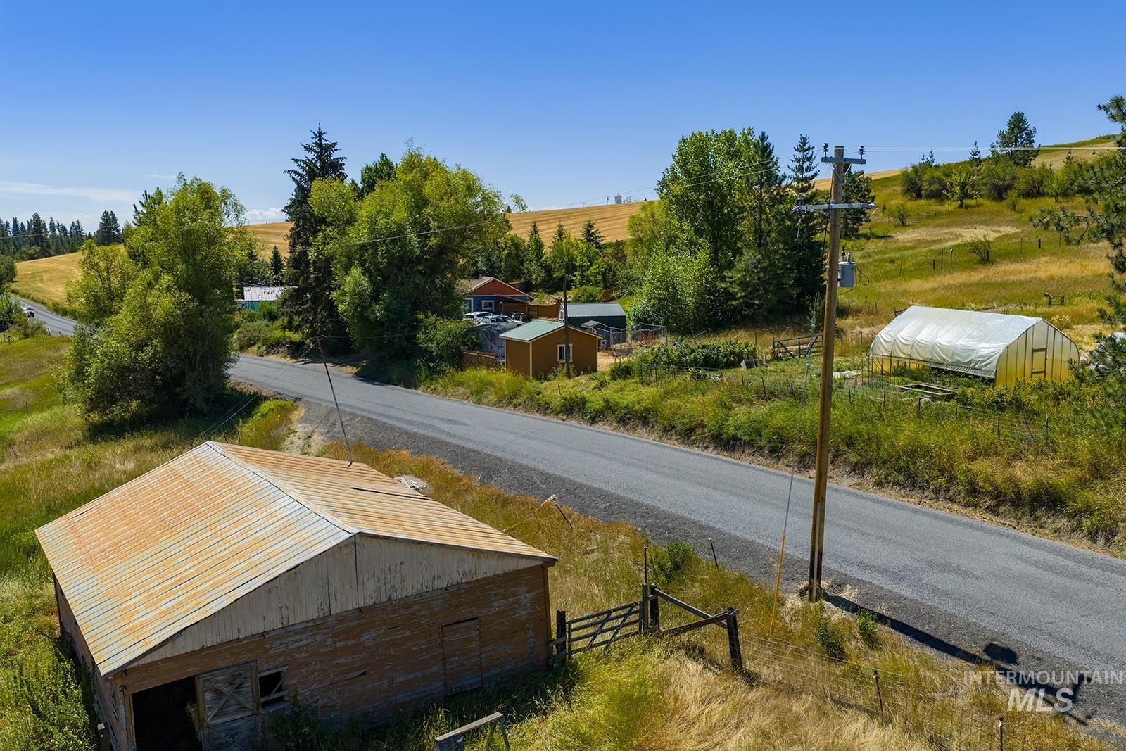 1031 Spring Valley Road Troy, ID 83871 - Photo 13 of 44