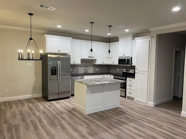 $2,150 | 403 South 6th Street, Unit B, Midlothian, TX 76065