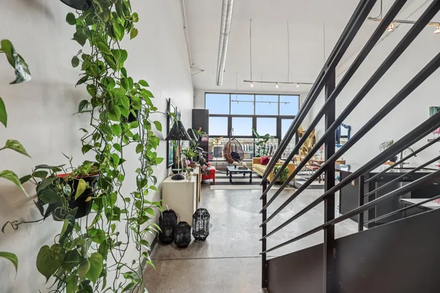 $389,900 | 730 Northeast Stinson Boulevard, Unit 516, Minneapolis, MN 55413