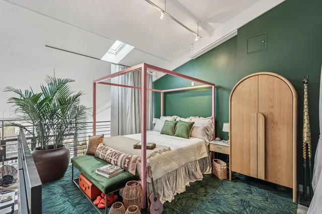 $389,900 | 730 Northeast Stinson Boulevard, Unit 516, Minneapolis, MN 55413