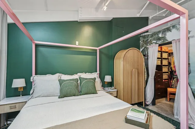 $389,900 | 730 Northeast Stinson Boulevard, Unit 516, Minneapolis, MN 55413