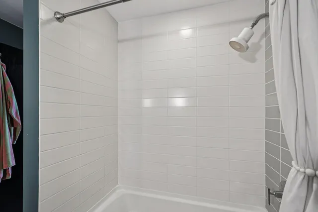 $389,900 | 730 Northeast Stinson Boulevard, Unit 516, Minneapolis, MN 55413