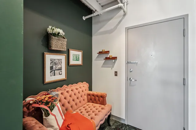 $389,900 | 730 Northeast Stinson Boulevard, Unit 516, Minneapolis, MN 55413