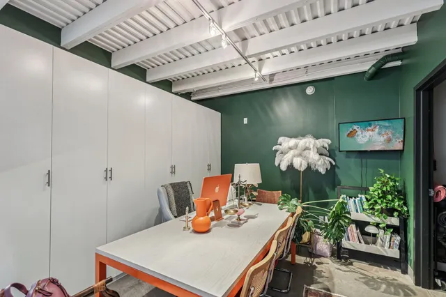 $389,900 | 730 Northeast Stinson Boulevard, Unit 516, Minneapolis, MN 55413