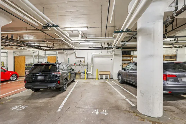 $389,900 | 730 Northeast Stinson Boulevard, Unit 516, Minneapolis, MN 55413