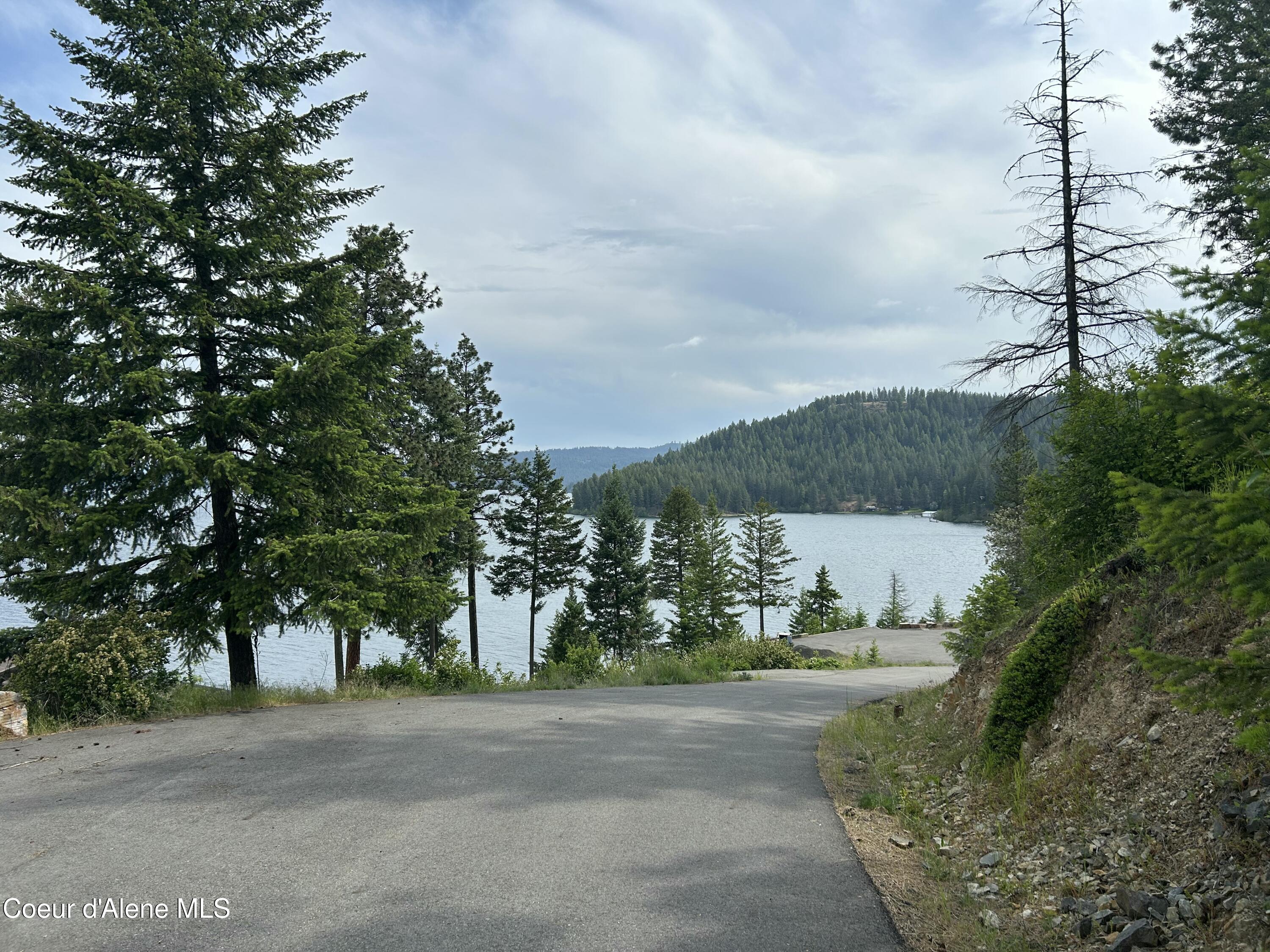 985 East Pugh Point Court Harrison, ID 83833 - Photo 15 of 26 Shared Paved Driveway