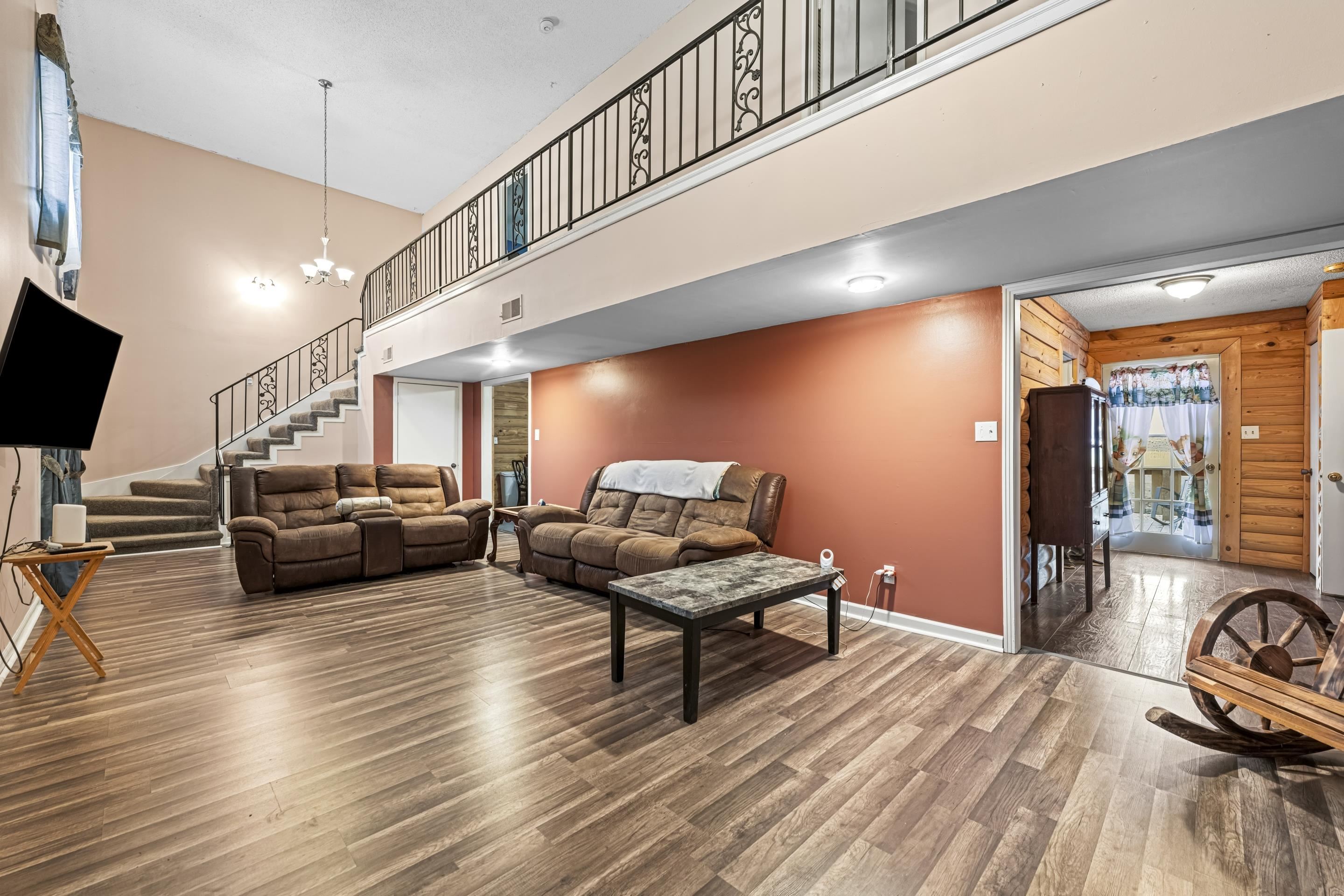 754 McWilliams Road Covington, TN 38019 - Photo 5 of 28 a living room with furniture