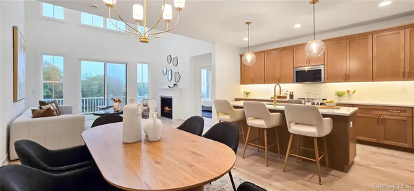$722,000 | 3004 Eastview Lane, Unit 105, Carmel, NY 10512