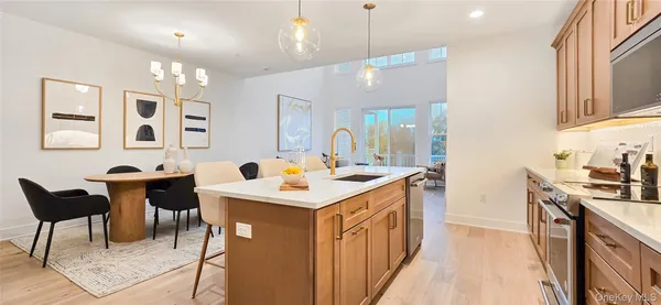$722,000 | 3004 Eastview Lane, Unit 105, Carmel, NY 10512