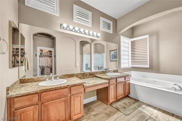 $880,000 | 10372 Hawks Wing Street, Las Vegas, NV 89178