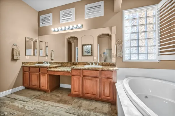 $880,000 | 10372 Hawks Wing Street, Las Vegas, NV 89178