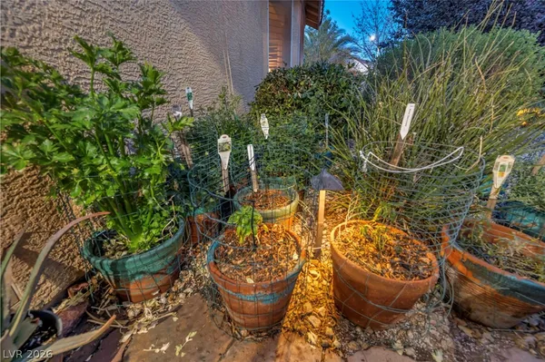 $880,000 | 10372 Hawks Wing Street, Las Vegas, NV 89178