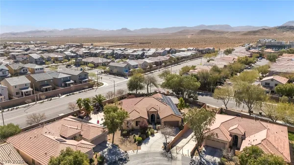 $880,000 | 10372 Hawks Wing Street, Las Vegas, NV 89178