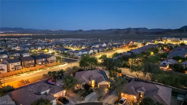$880,000 | 10372 Hawks Wing Street, Las Vegas, NV 89178