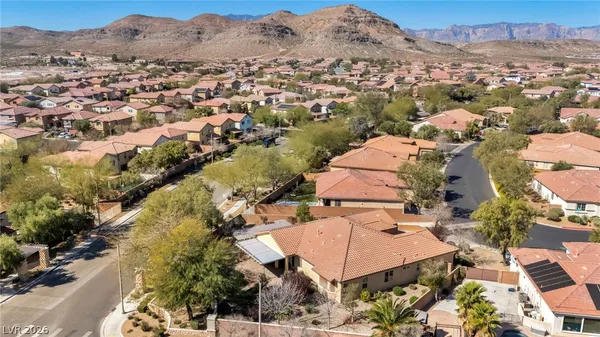 $880,000 | 10372 Hawks Wing Street, Las Vegas, NV 89178