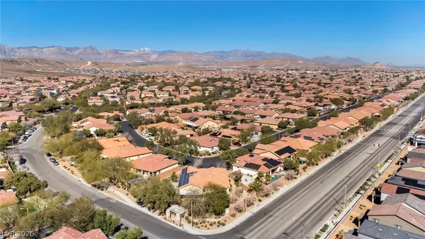 $880,000 | 10372 Hawks Wing Street, Las Vegas, NV 89178