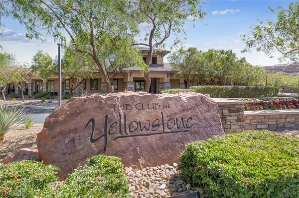 $880,000 | 10372 Hawks Wing Street, Las Vegas, NV 89178