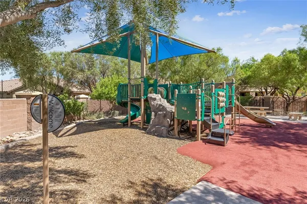 $880,000 | 10372 Hawks Wing Street, Las Vegas, NV 89178
