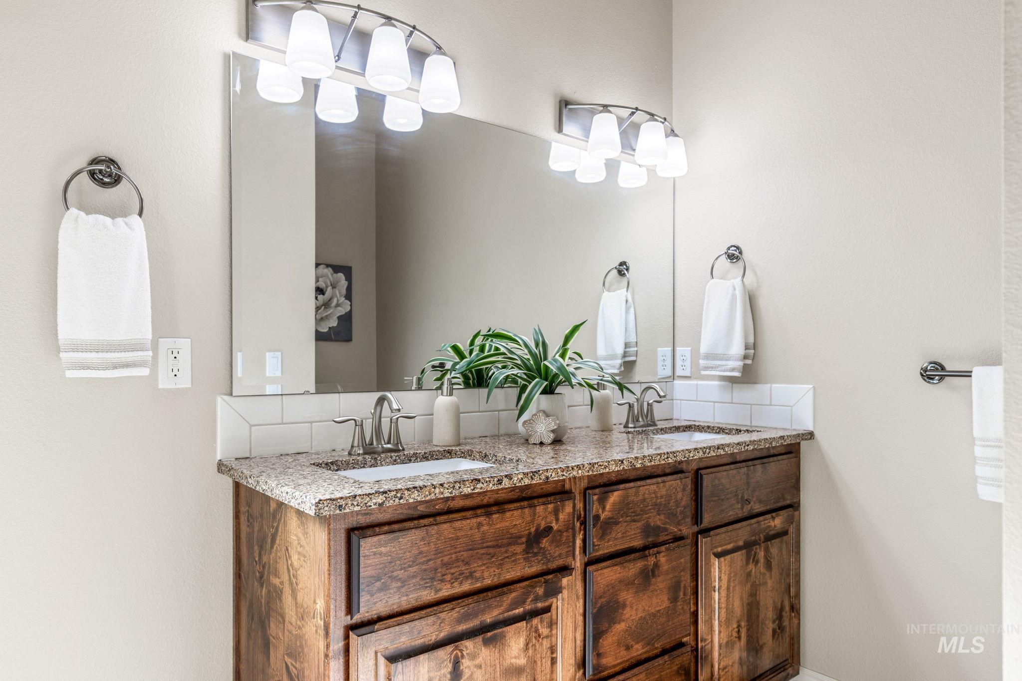 201 East Mikyl Ridge Loop Nampa, ID 83686 - Photo 22 of 43