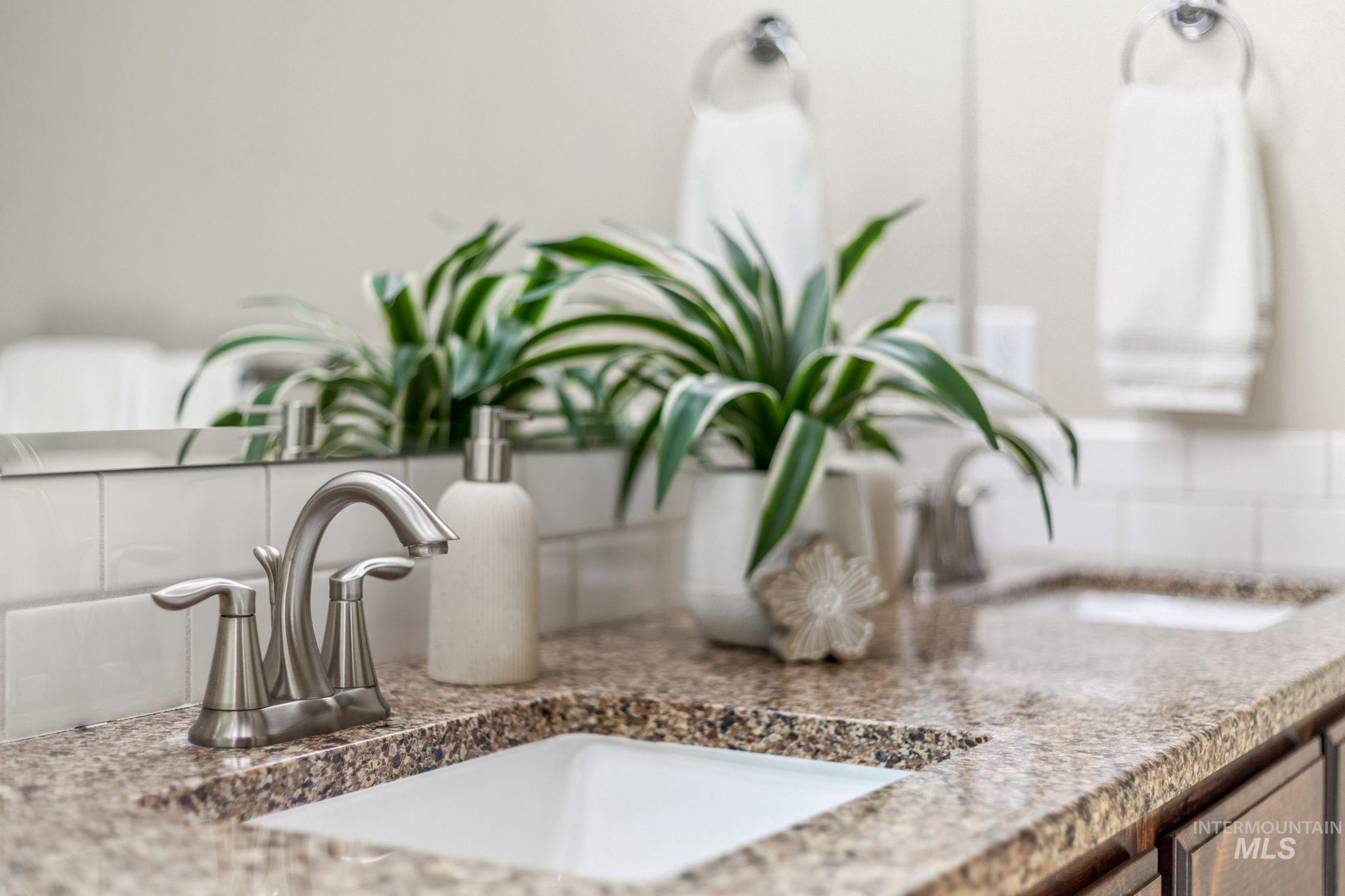 201 East Mikyl Ridge Loop Nampa, ID 83686 - Photo 23 of 43