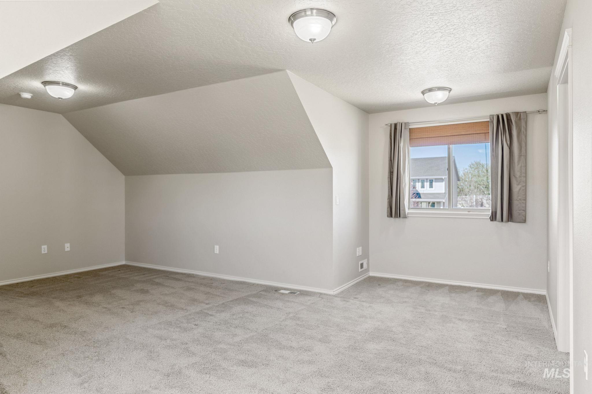 201 East Mikyl Ridge Loop Nampa, ID 83686 - Photo 33 of 43