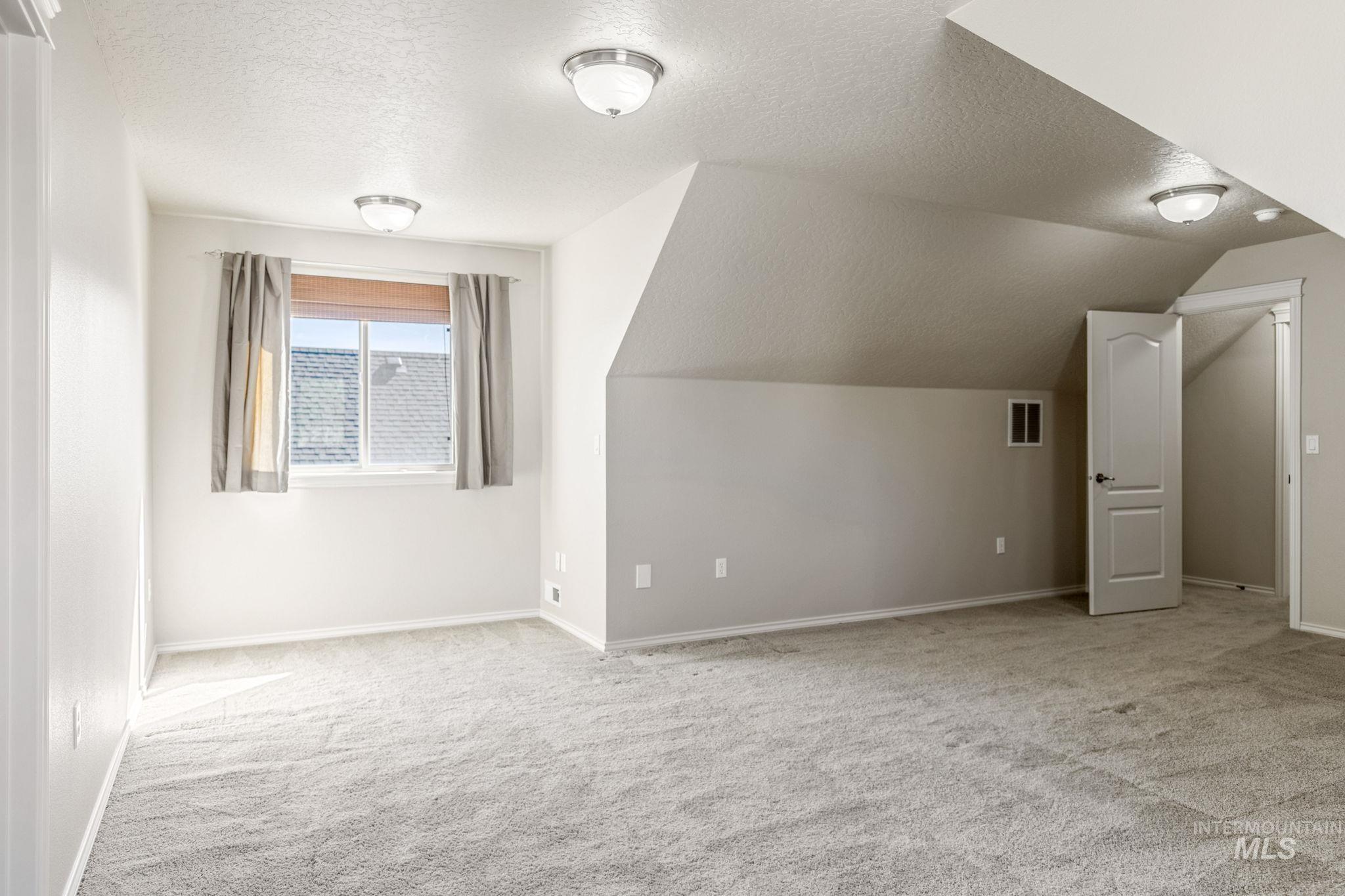 201 East Mikyl Ridge Loop Nampa, ID 83686 - Photo 34 of 43