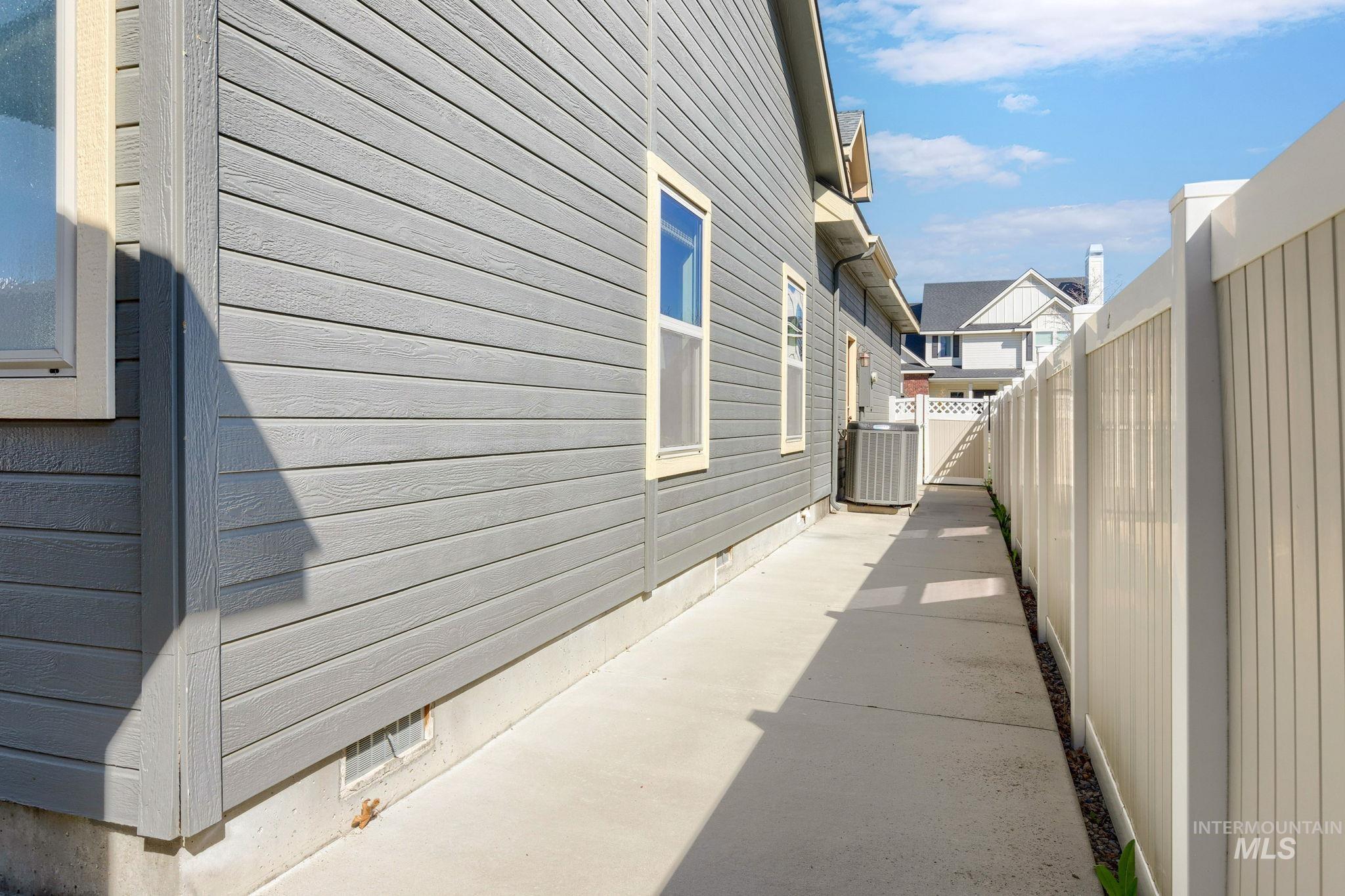 201 East Mikyl Ridge Loop Nampa, ID 83686 - Photo 42 of 43