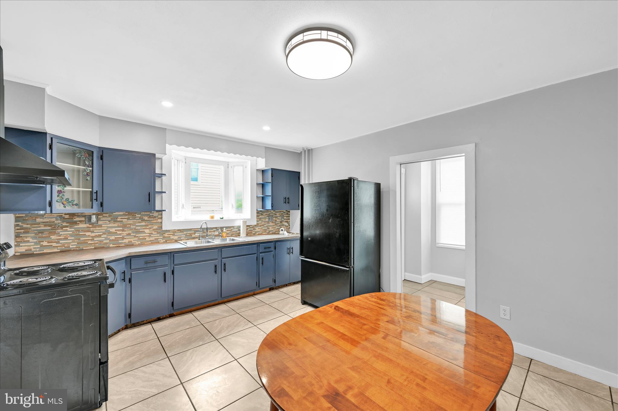 319 West Ridge Street Lansford, PA 18232 - Photo 10 of 30 Kitchen