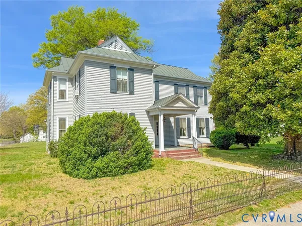 $185,000 | 410 Brunswick Avenue, Blackstone, VA 23824