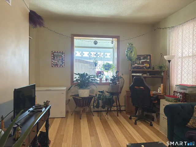 $259,900 | 294 Central Avenue, Norwich, CT 06360