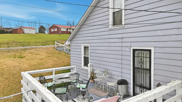 $195,995 | 195 Red Oak Ridge Road, Castlewood, VA 24224