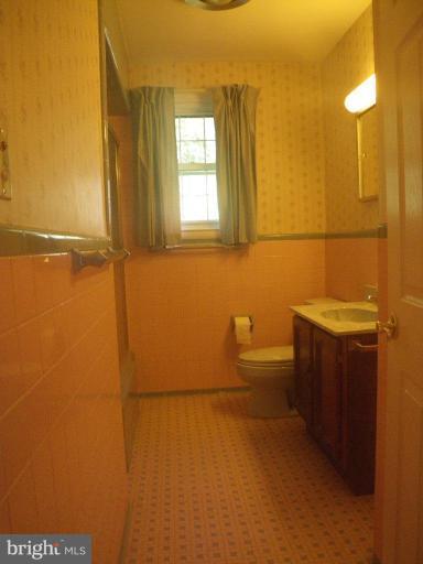 13 Cedarhill Road Randallstown, MD 21133 - Photo 15 of 23 Bath #1