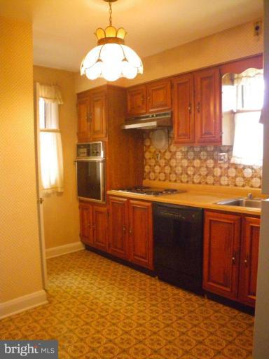 13 Cedarhill Road Randallstown, MD 21133 - Photo 10 of 23 Kitchen #2