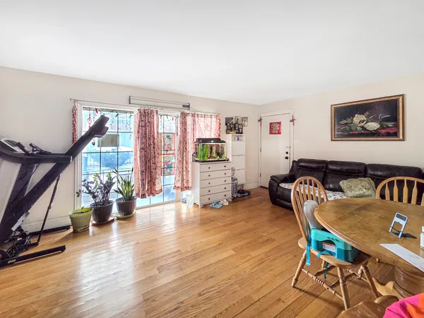 $188,000 | 6255 South Mason Avenue, Unit 1A, Chicago, IL 60638