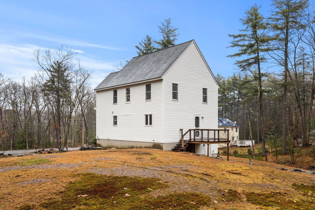 192 Warren Road Townsend, MA 01469 - Photo 2 of 26 Gallery Image 2