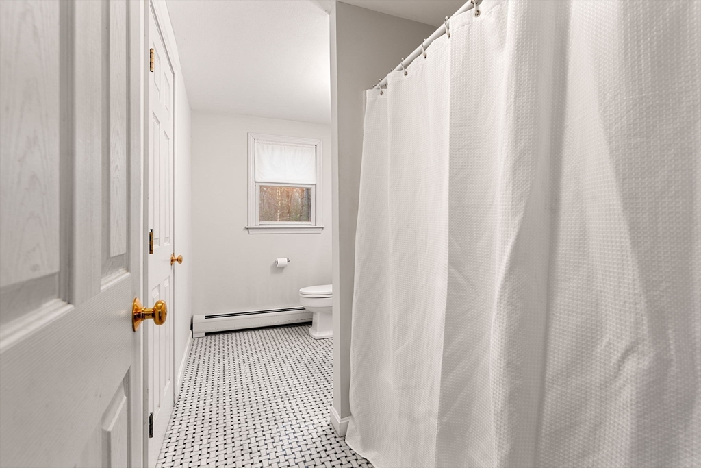 192 Warren Road Townsend, MA 01469 - Photo 21 of 26 Gallery Image 21